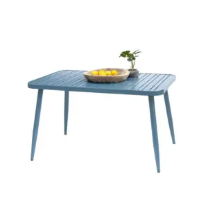 outdoor table – הבית של עידה